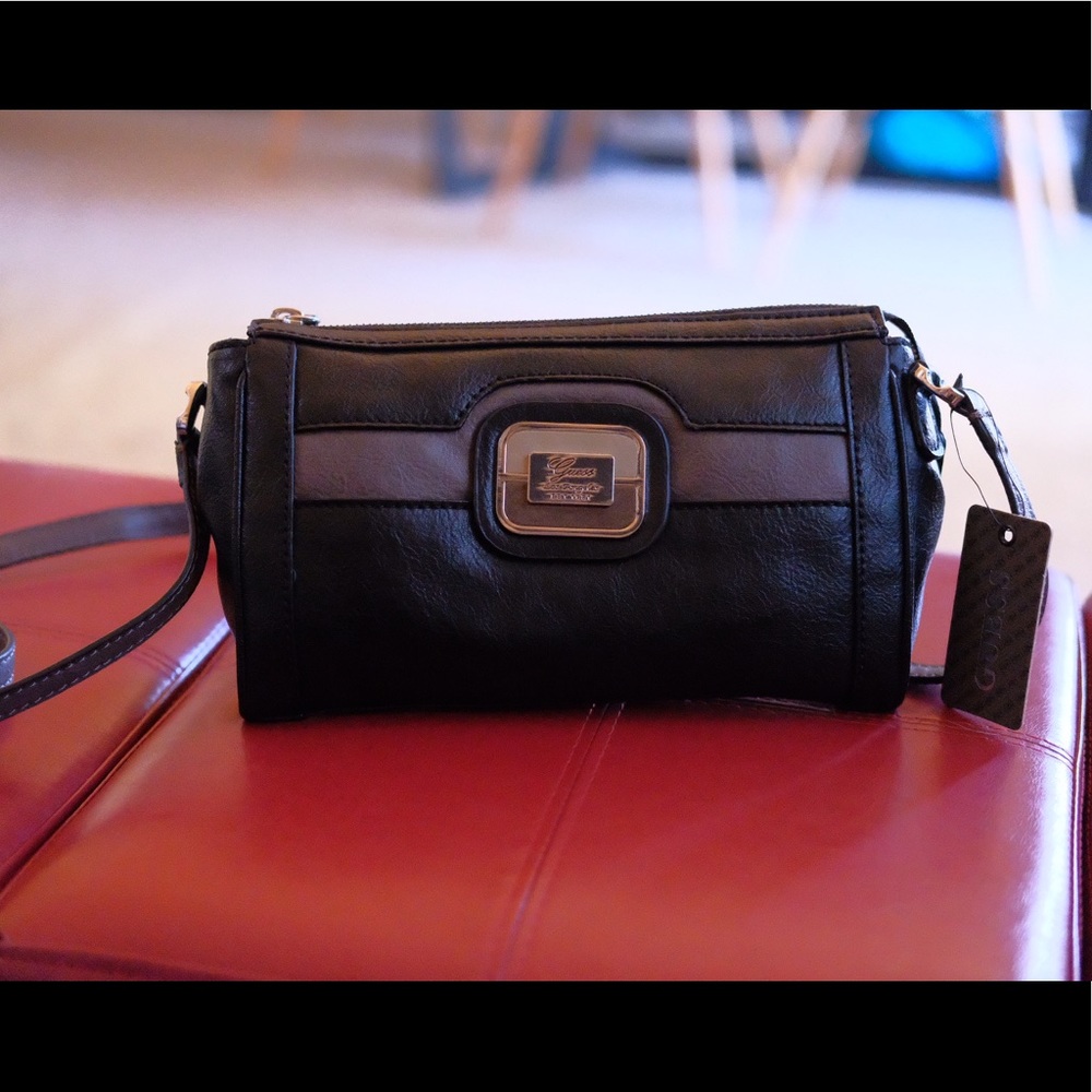 BNWT Guess Poet purse